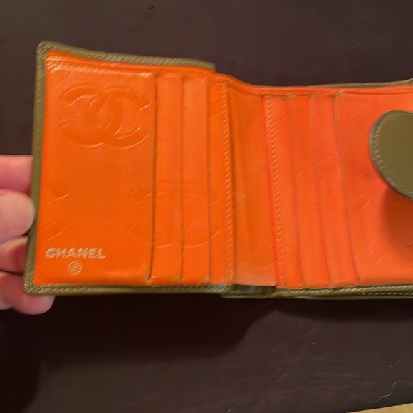 Vintage Chanel small wallet from 2004-2005. - Picture 2 of 6